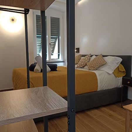 Al Porto 61 - Rooms For Rent Камольї Екстер'єр фото